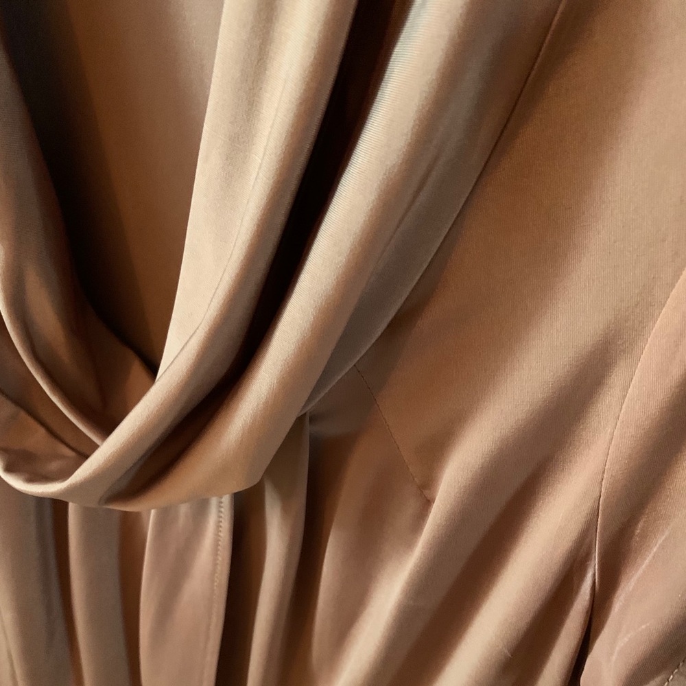 Tan blouse - Picture 2 of 3
